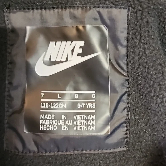 Nike brand kids jacket - Picture 7 of 8